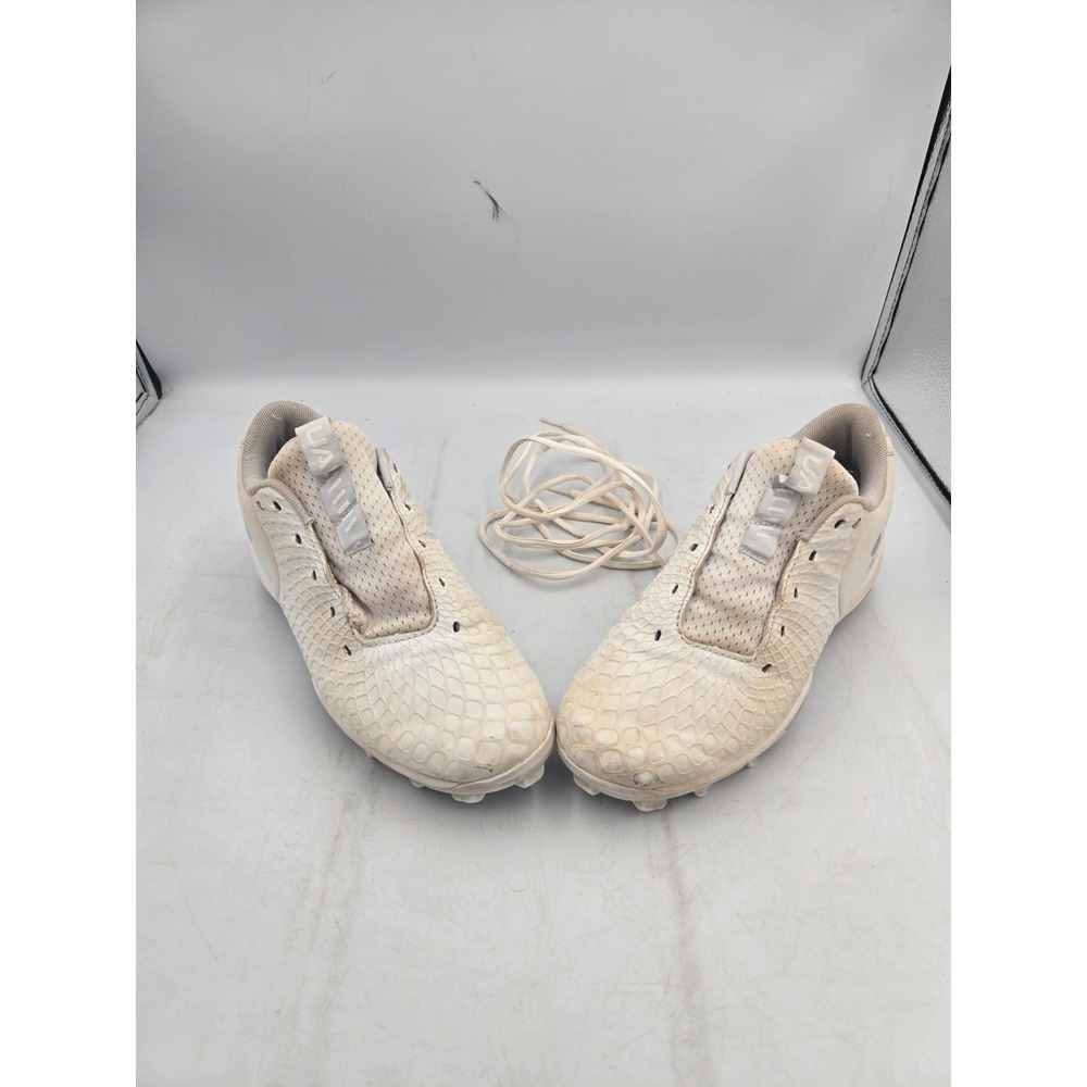 Under Armour 3Y White Baseball Softball Football Soccer Cleats Used